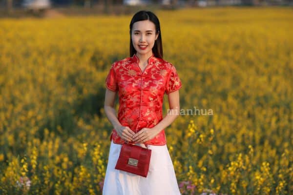 เสื้อตรุษจีนผู้หญิง (เสื้อกี่เพ้า) แขนสั้น คอน้ำเต้า สีแดง
