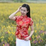 เสื้อตรุษจีนผู้หญิง (เสื้อกี่เพ้า) แขนสั้น สีแดง ลายดอกไม่มงคลจีน